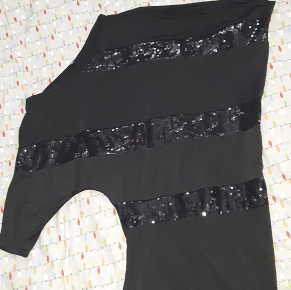 Banded bottom loose sleeve dress - Picture 2 of 3